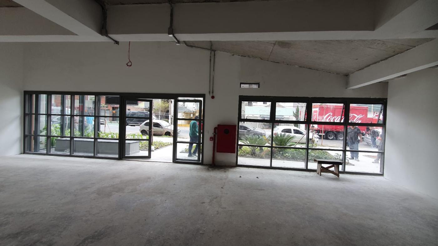Loja-Salão, 390 m² - Foto 1