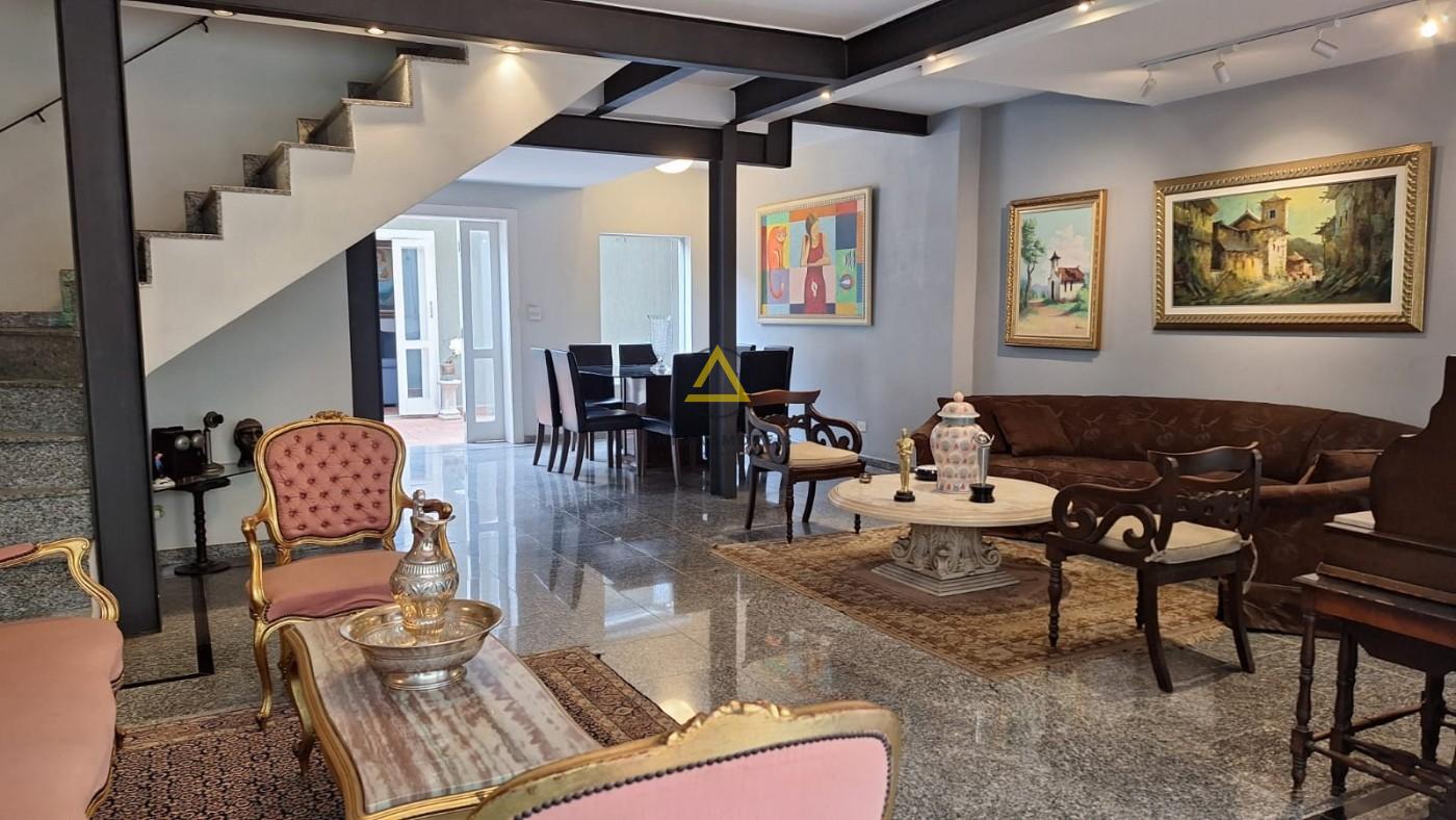 Sobrado, 3 quartos, 180 m² - Foto 1